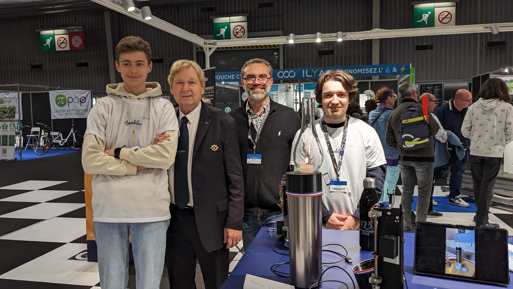 Photo avec le président du concours Lépine